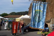 Processione in onore della Madonna di Ceri con stendardi dei Rioni